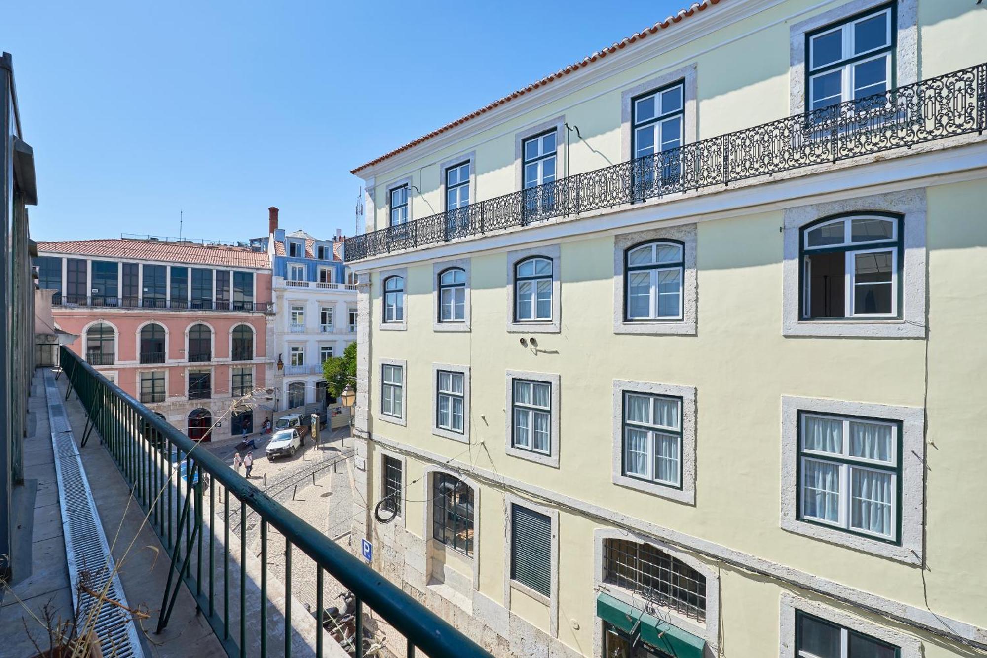 Casa Portuguesa Carmo Apartment Lisbon Bagian luar foto
